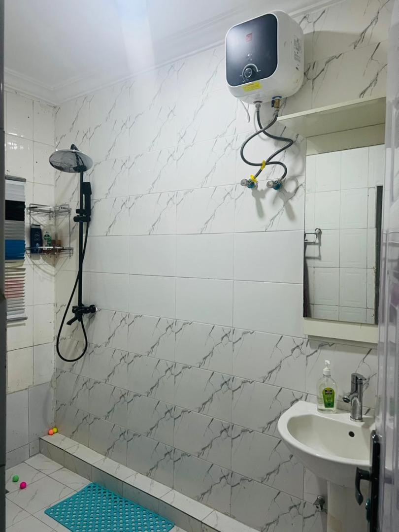 Alyan Apartment Abuja Buitenkant foto