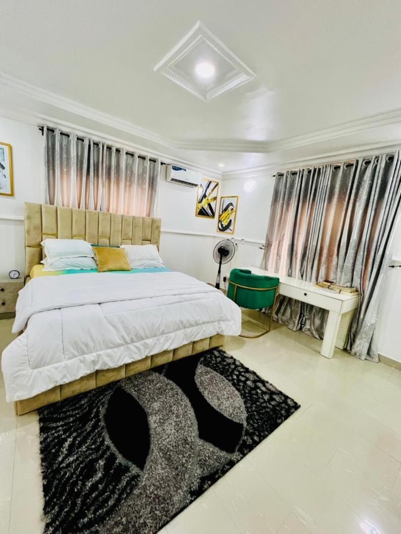 Alyan Apartment Abuja Buitenkant foto